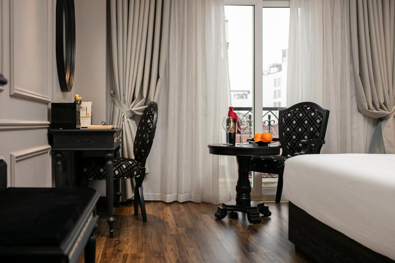 Familiensuite mit Balkon